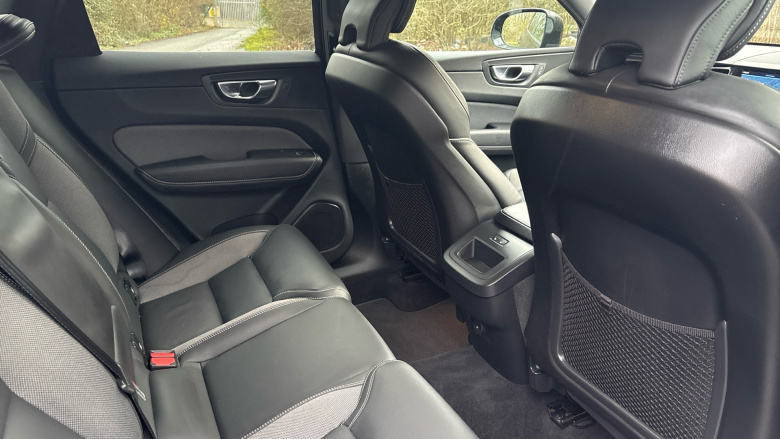 Volvo Xc60 2.0 B4D R DESIGN 5dr AWD Geartronic Diesel Estate